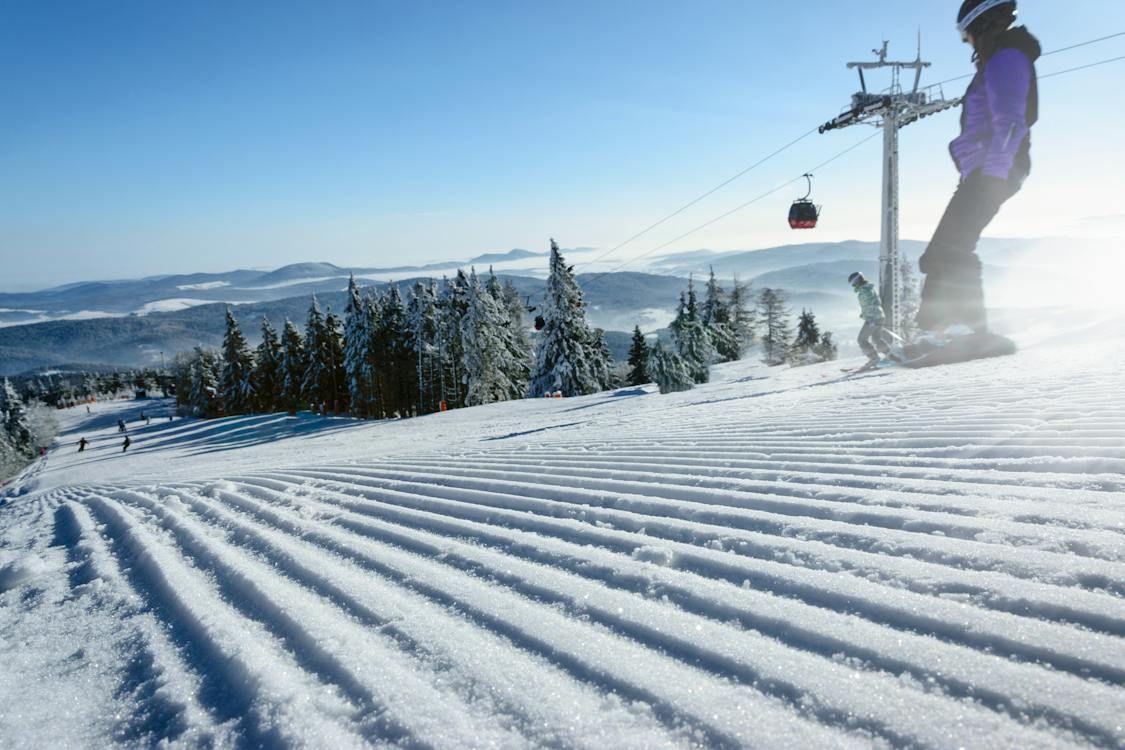 Winter Wonderland: Gearing Up for Your Alpine Skiing or Snowboarding Adventure